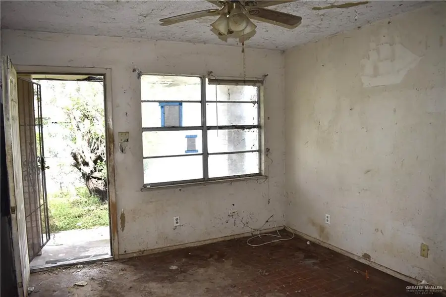 925 Monterrey Street, Raymondville, TX 78580 - #2