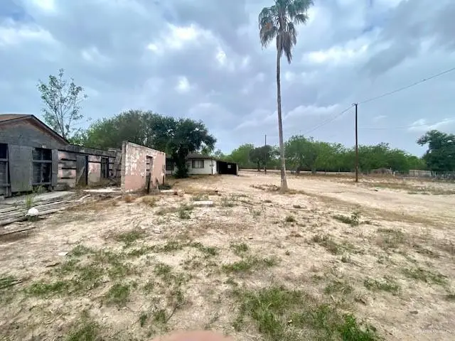 1006 Vela Jackson Avenue #B, La Joya, TX 78560 - #3