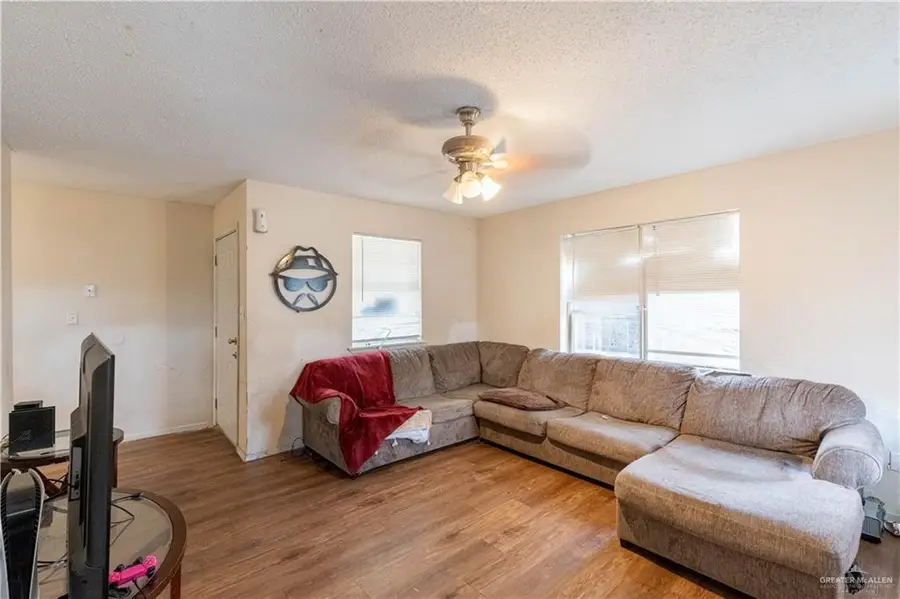 323 S 20th Avenue, Edinburg, TX 78539 - #3