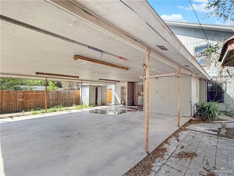2211 W Hackberry Avenue, McAllen, TX 78501 - #3