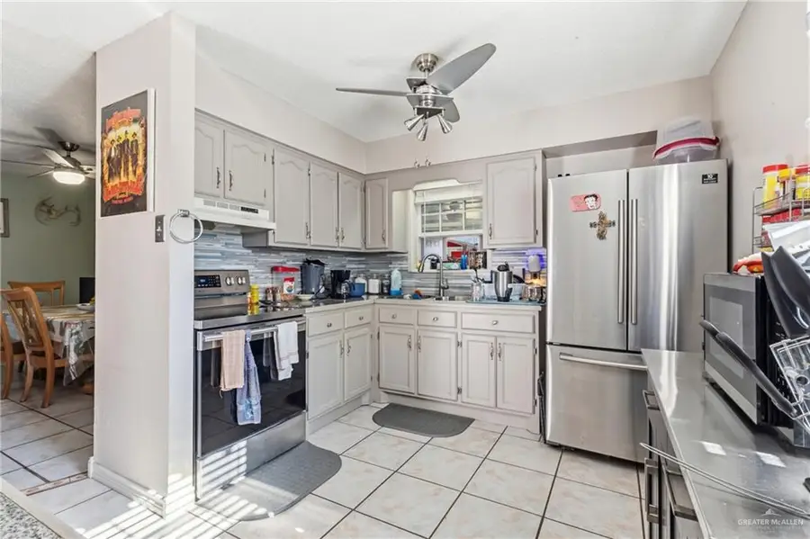 2124 Hawk Avenue, McAllen, TX 78504 - #3