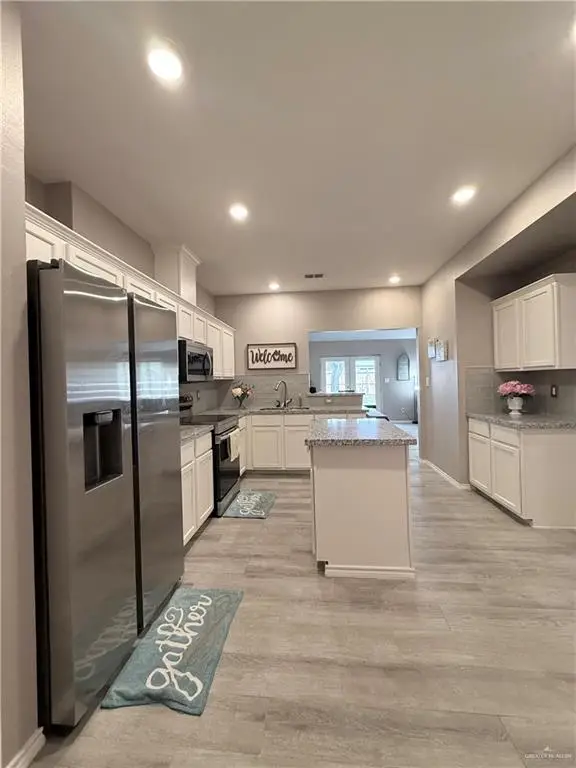 2213 E 20th Street, Mission, TX 78572 - #3