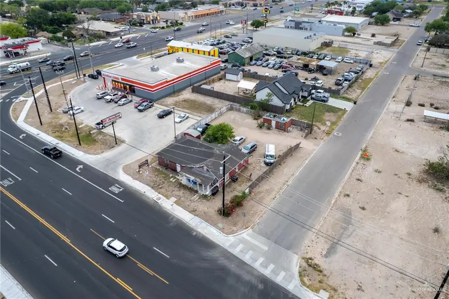 130 W Main Avenue, Alton, TX 78573 - #3