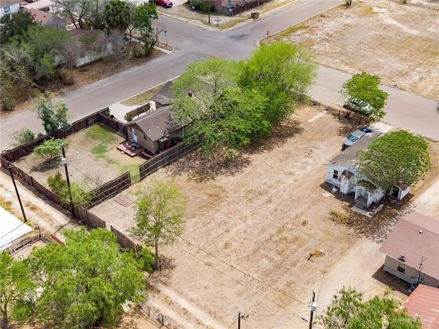 305 W Loeb Street, Edinburg, TX 78541 - #2