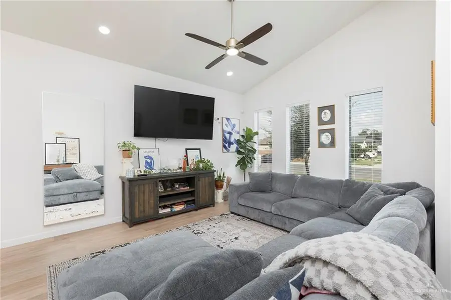 3405 Camellia Avenue, McAllen, TX 78501 - #2