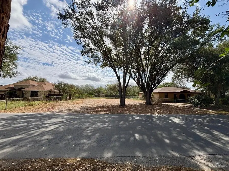 413 S 1st Street, McAllen, TX 78501 - #2