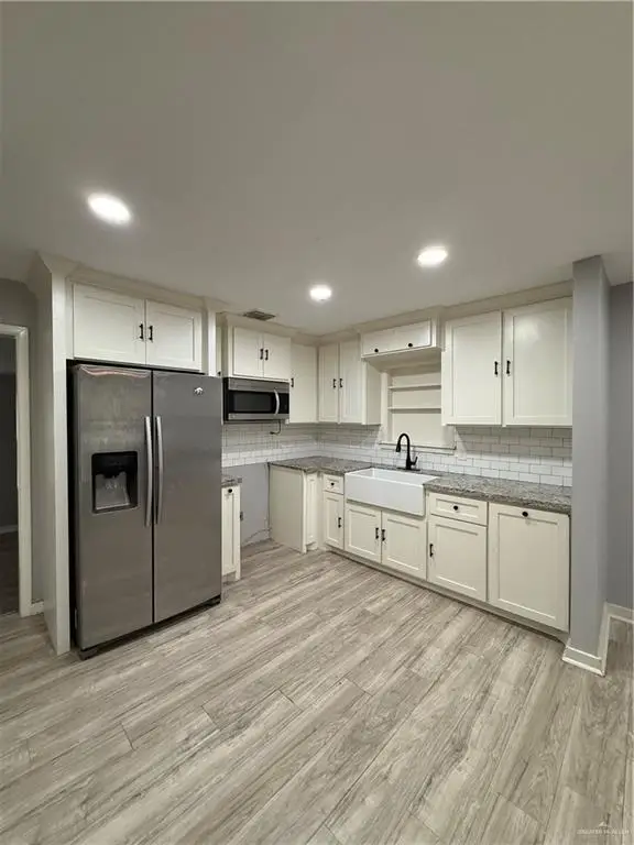 418 E Jones Avenue, Pharr, TX 78577 - #2