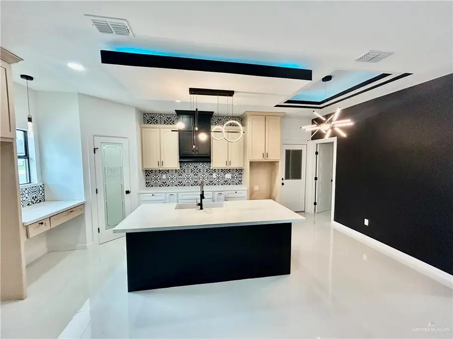 514 Tower Oak Drive, Alamo, TX 78516 - #3