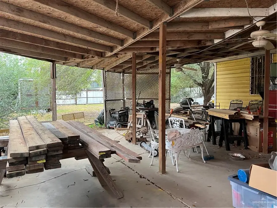 955 Adams Street, Mission, TX 78572 - #2