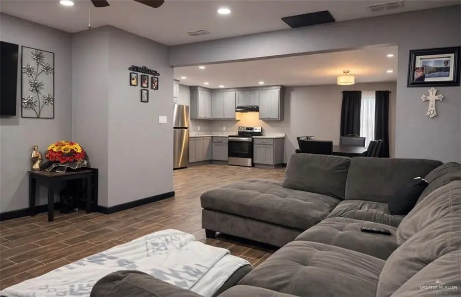 613 W Citrus Street, San Juan, TX 78589 - #3