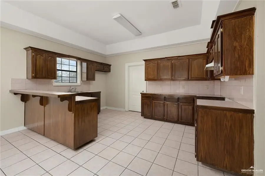 104 Paseo Del Rey, Mission, TX 78572 - #2