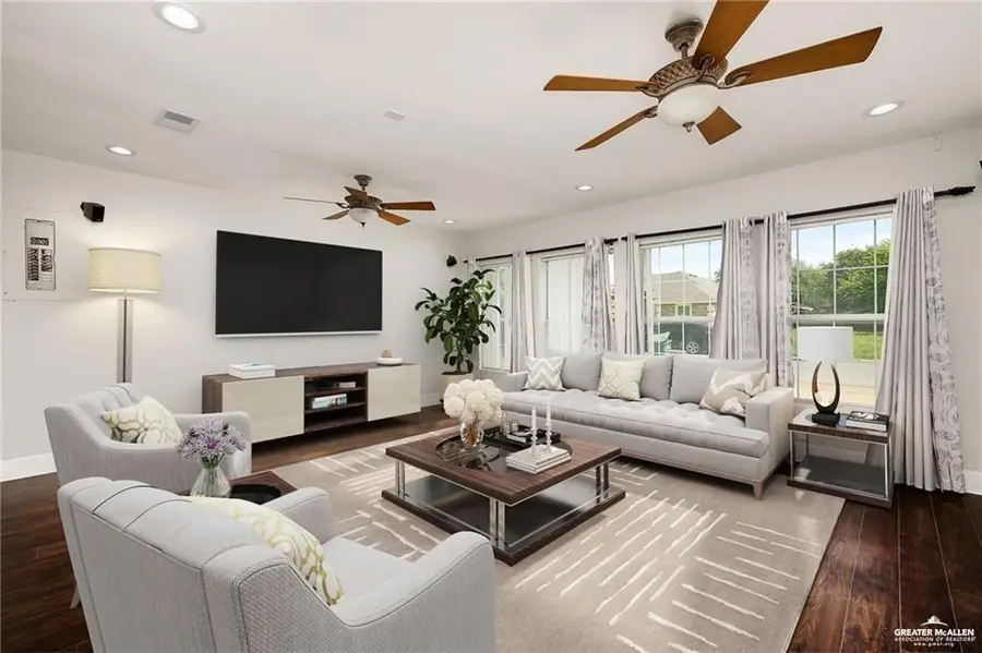 904 S Diplomat Drive, Pharr, TX 78577 - #3