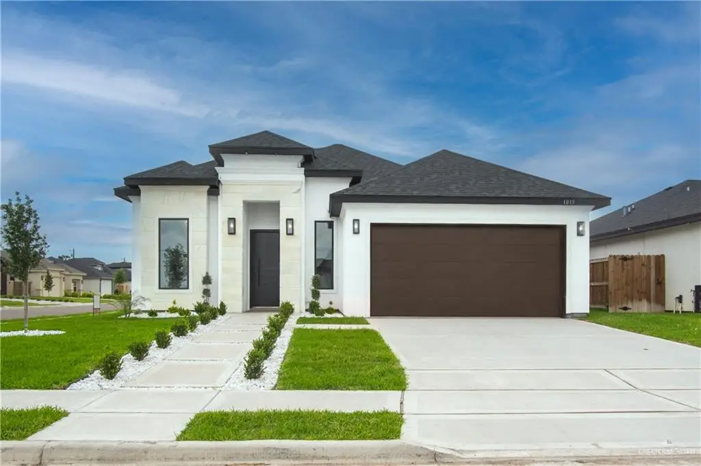 1015 E Pecan Street, Alton, TX 78573 - #1