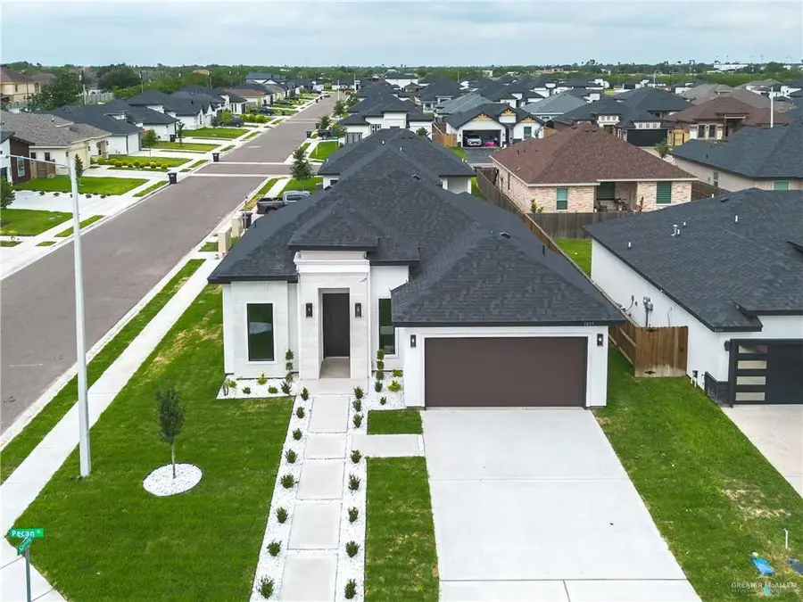 1015 E Pecan Street, Alton, TX 78573 - #3