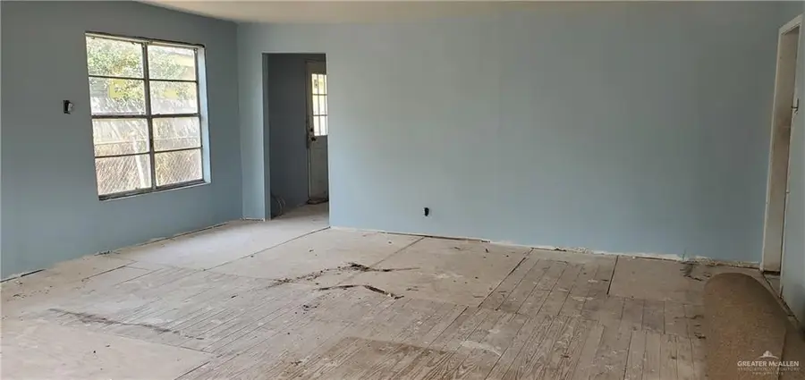 1118 W Grant Avenue, Harlingen, TX 78550 - #3