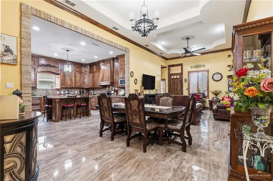 717 W 27th Street, Mission, TX 78574 - #2