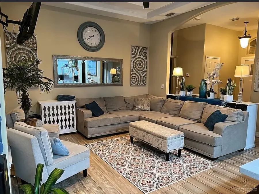 819 N Quail Hollow Drive, Weslaco, TX 78596 - #2