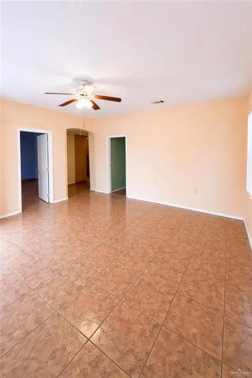 616 W Diamond Head Avenue, Mission, TX 78573 - #3