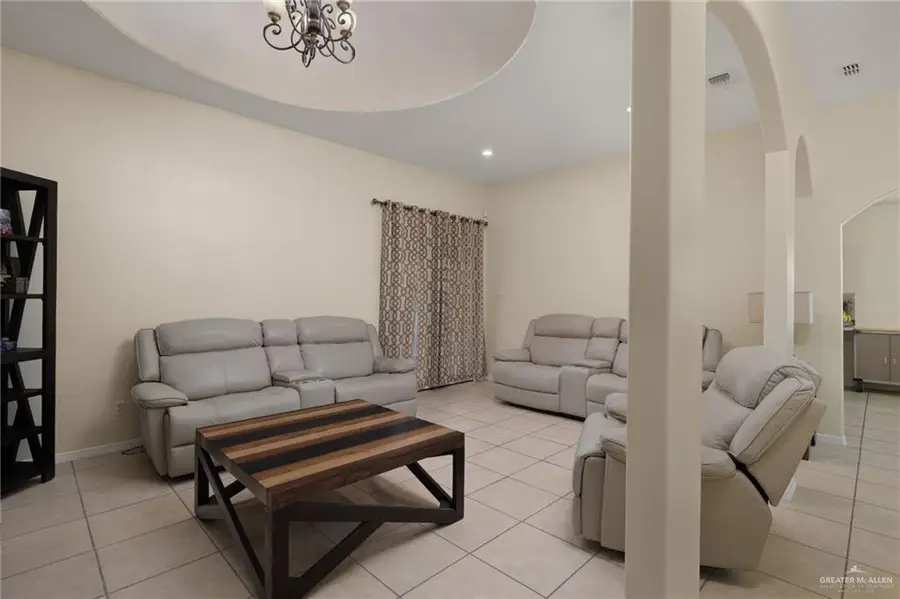 1021 W Esteban Avenue, Pharr, TX 78577 - #3