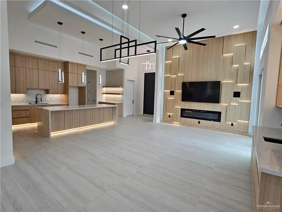 1821 S Middleton Street, Edinburg, TX 78539 - #3