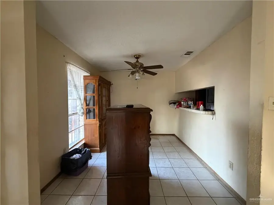 622 E Fannin Avenue, Alamo, TX 78516 - #2