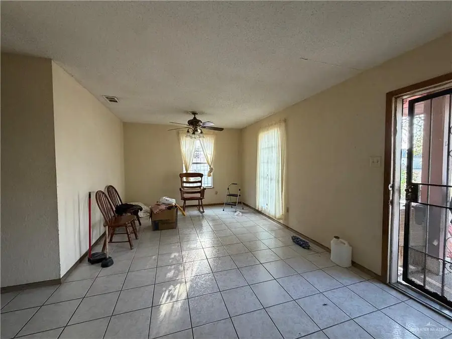 622 E Fannin Avenue, Alamo, TX 78516 - #3