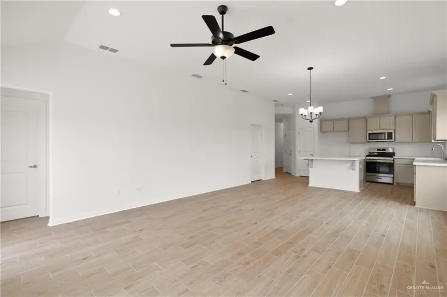 912 W Star Flower Street, Edinburg, TX 78541 - #2