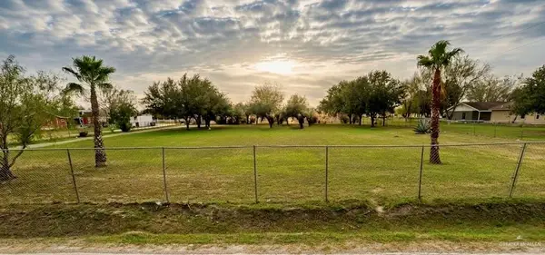1019 W Mile 14 1/2 N, Weslaco, TX 78599