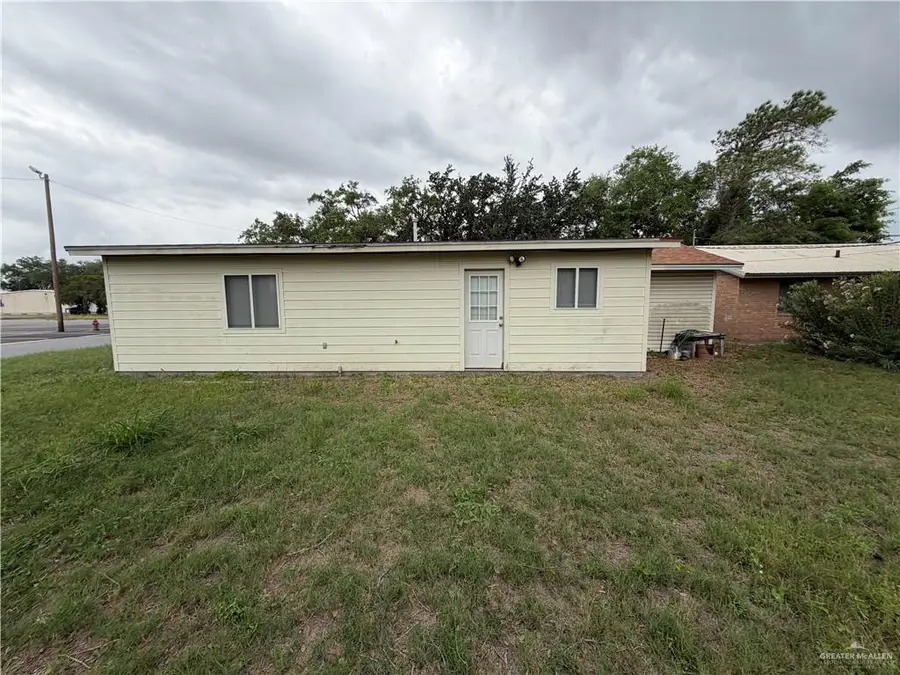 200 W Potts Street, Falfurrias, TX 78355 - #2