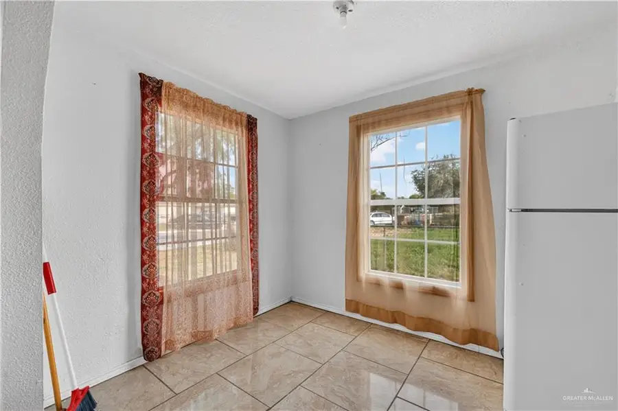 4006 N Salinas Street, Edinburg, TX 78541 - #3