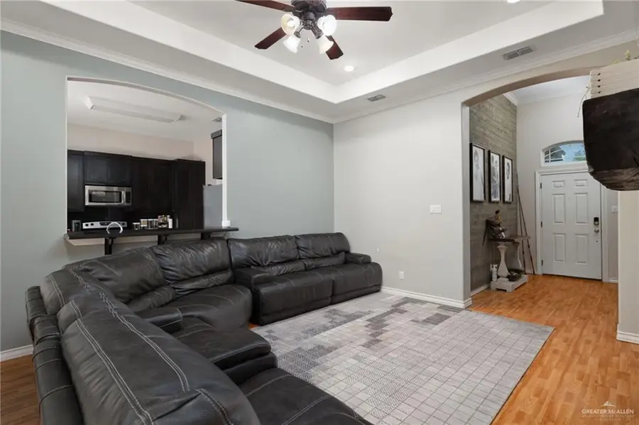 609 S Excalibur Street, Edinburg, TX 78539 - #3
