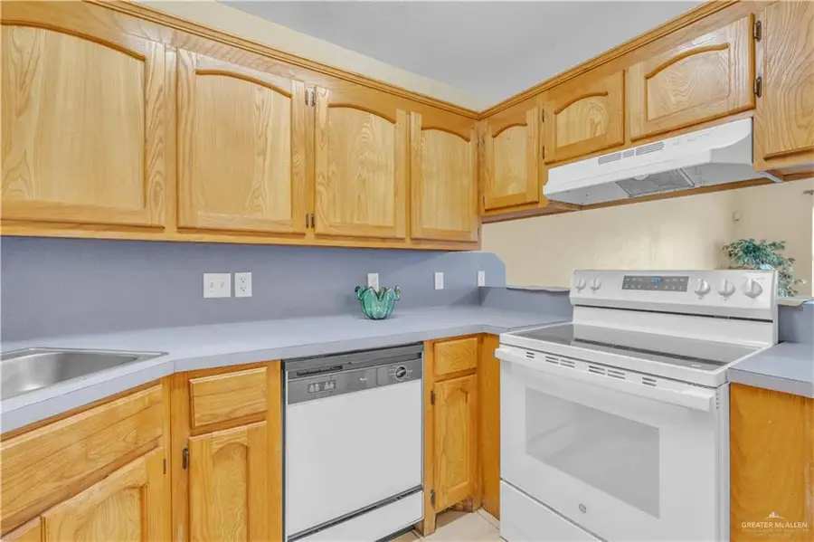 1906 Lake View Drive, Mission, TX 78572 - #3