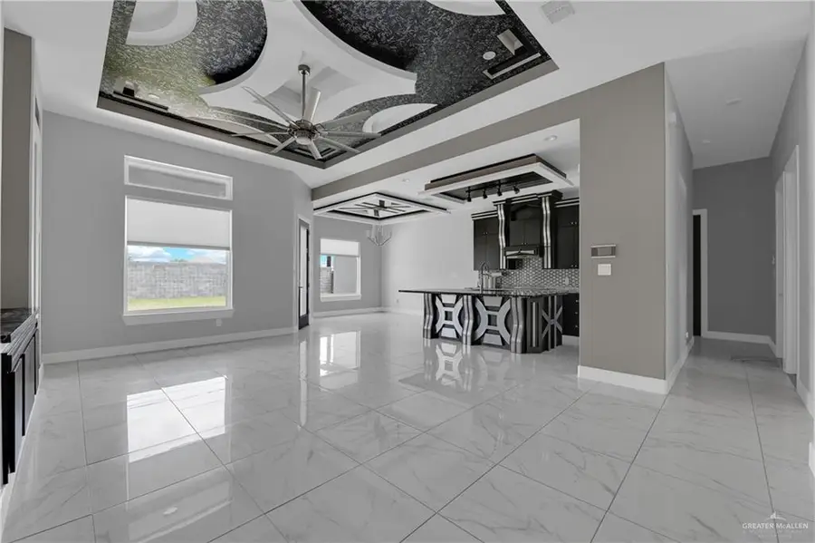 1102 W Pear Avenue, Pharr, TX 78577 - #3