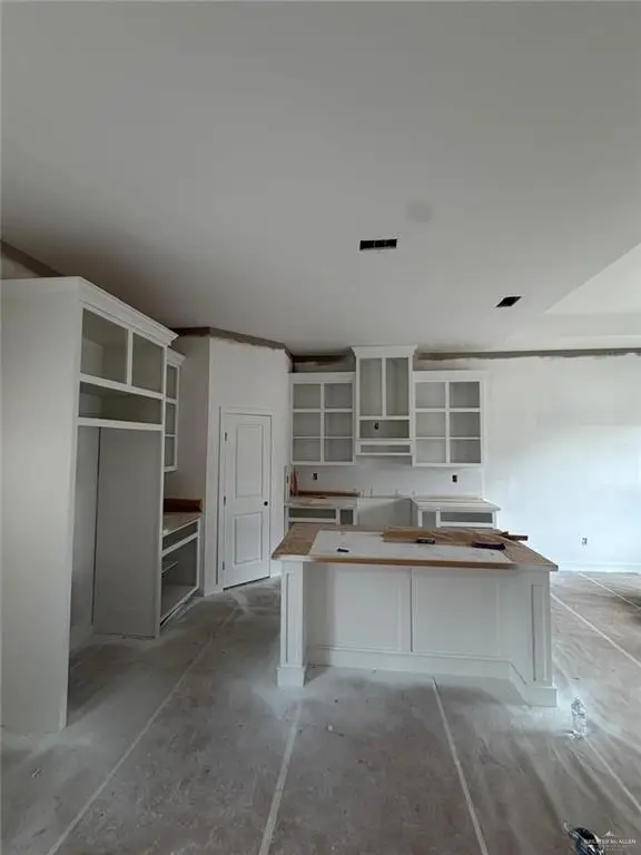 2113 Cortez Avenue, McAllen, TX 78503 - #3