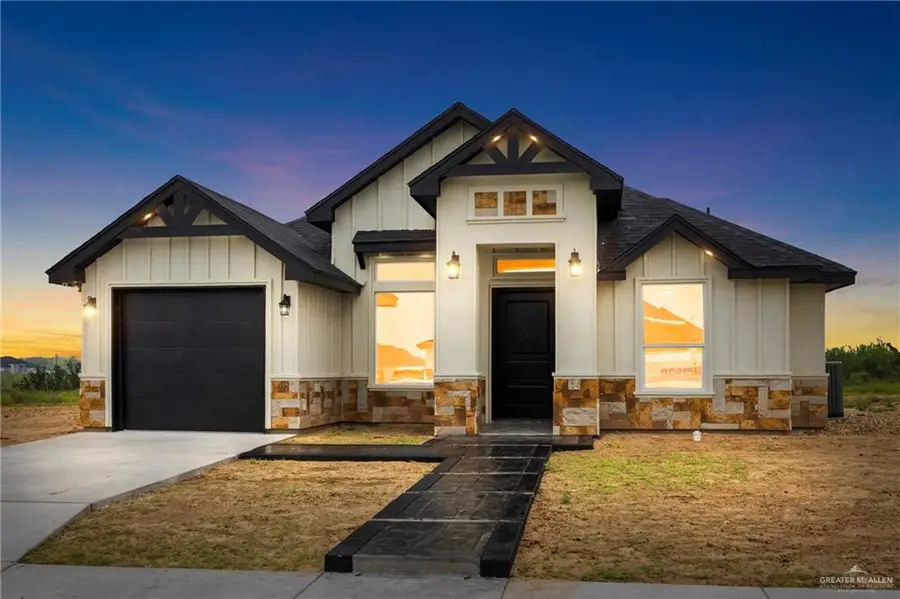 7 John Street, Rio Grande City, TX 78582 - #2