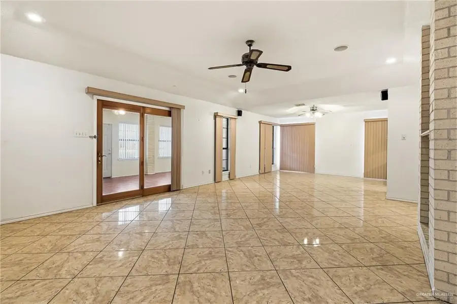 1901 Tyler Street, Mission, TX 78572 - #2