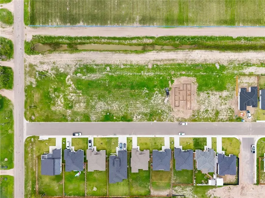 405 N Leon Avenue, Elsa, TX 78543 - #3