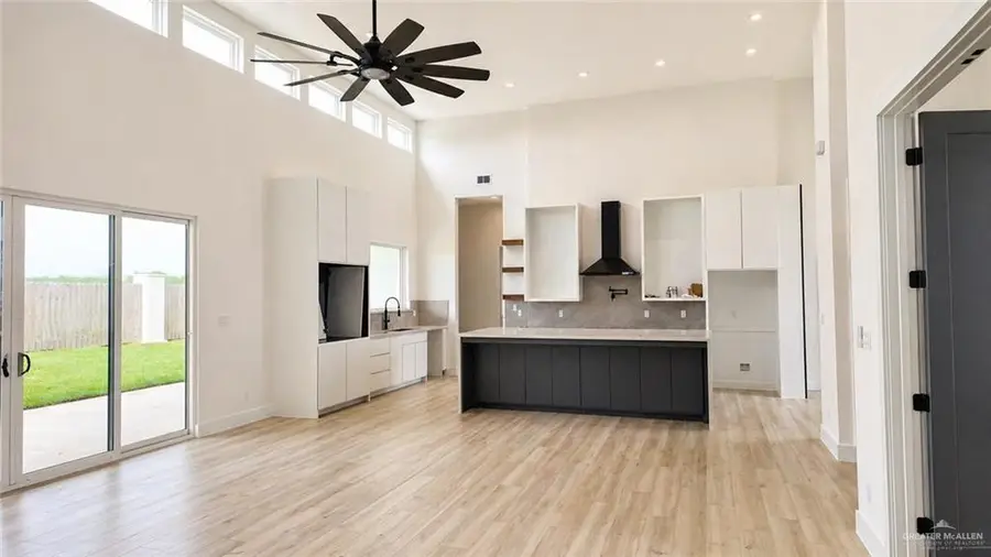 2106 E Clearwater Street, Edinburg, TX 78542 - #3