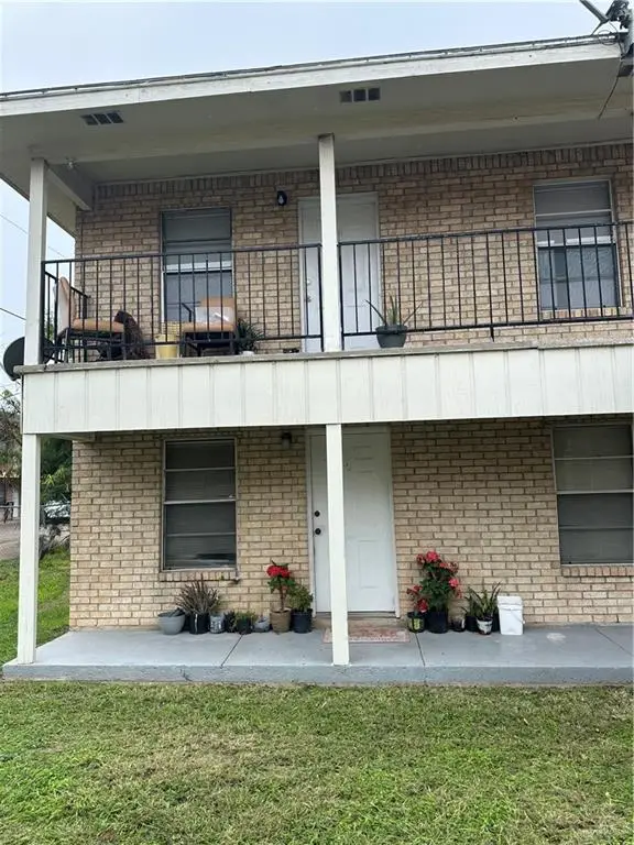 921 W Park Avenue, Pharr, TX 78577 - #3