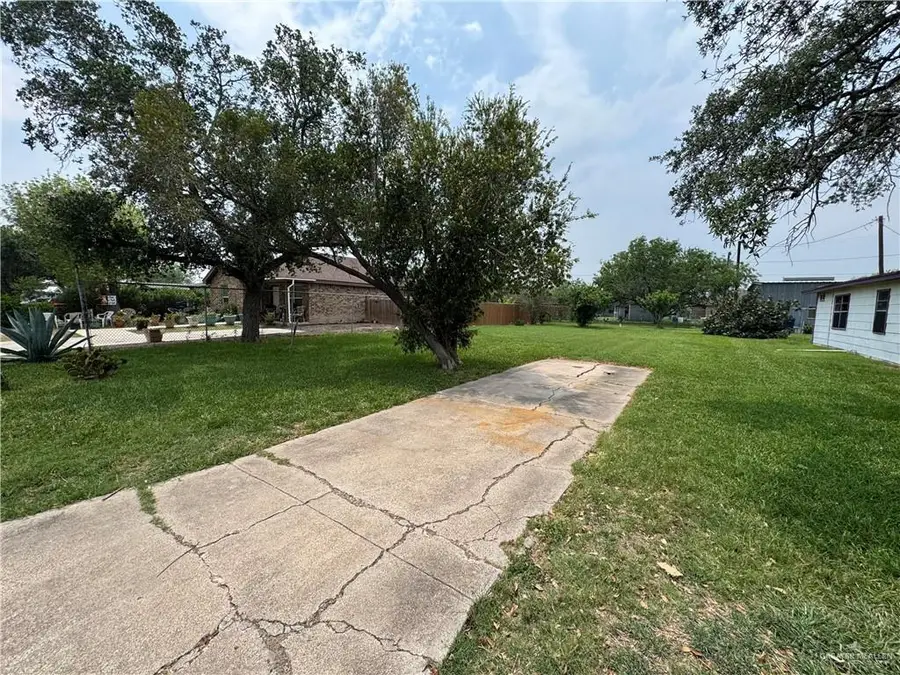 1221 S Indiana Avenue, Mercedes, TX 78570 - #2