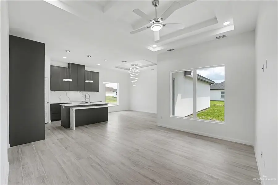 1220 E Evergreen Avenue, San Juan, TX 78589 - #3