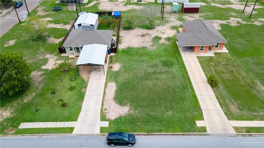 1006 S Indiana Avenue, Mercedes, TX 78570 - #2