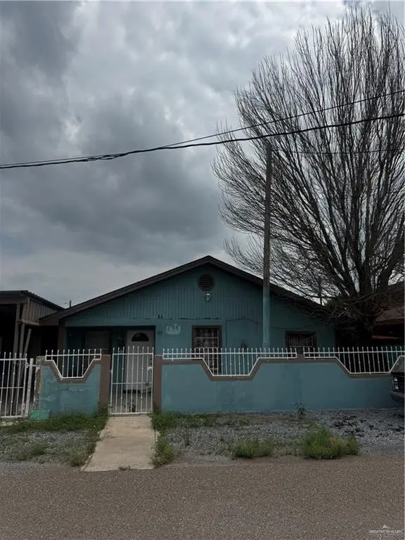 195 Naranjo Avenue, Roma, TX 78584