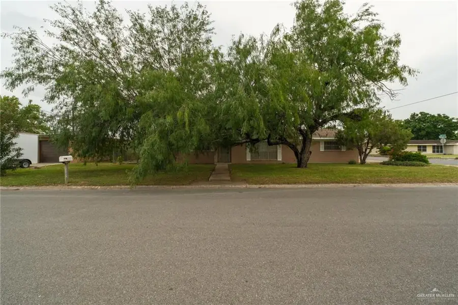 719 Walnut Avenue, McAllen, TX 78501 - #2