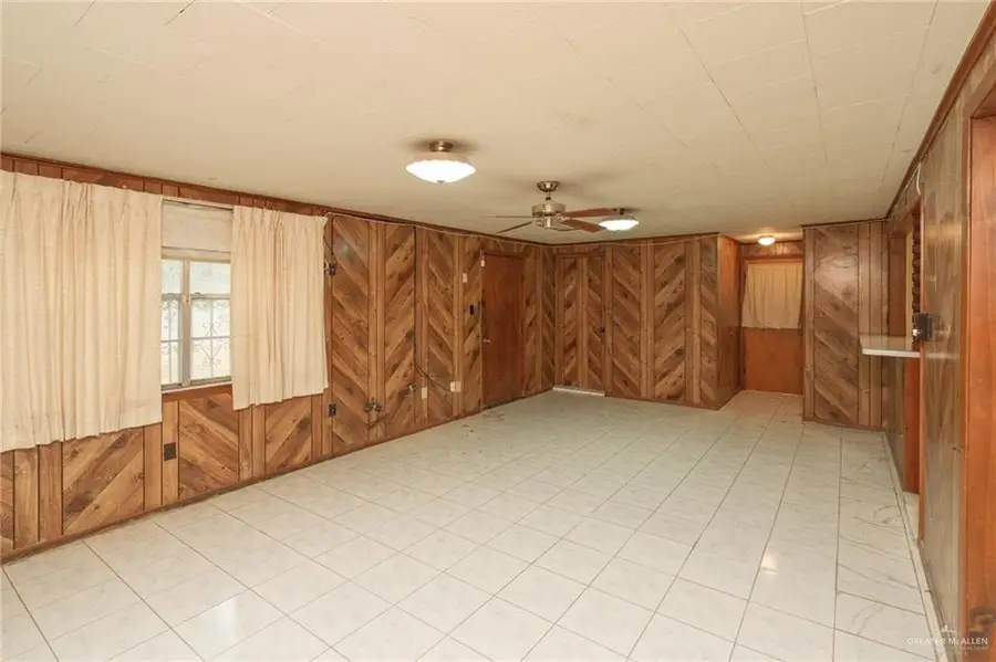 719 Walnut Avenue, McAllen, TX 78501 - #3