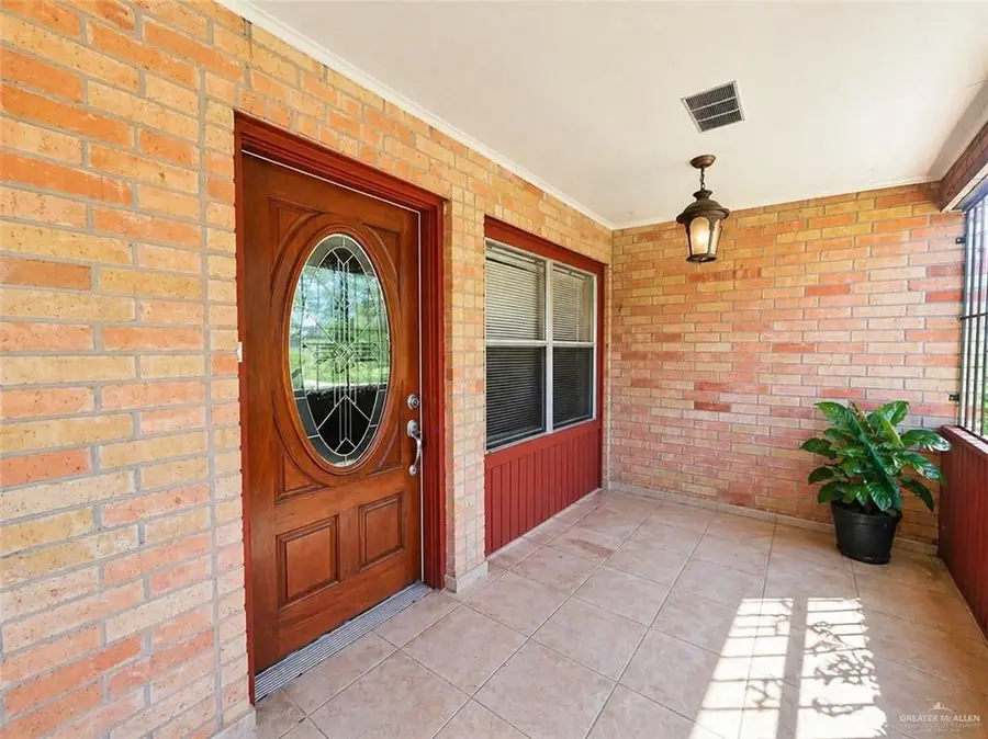 1711 Highland Park Avenue, Mission, TX 78572 - #2