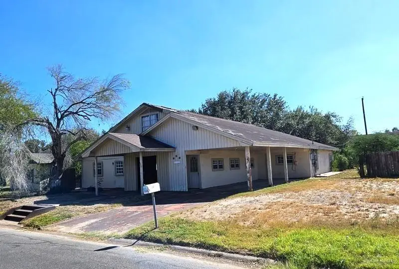 1006 E 12th Street, Mission, TX 78572 - #2