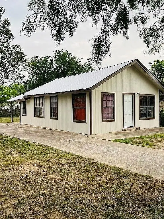 906 W Cooper Street, Edinburg, TX 78541