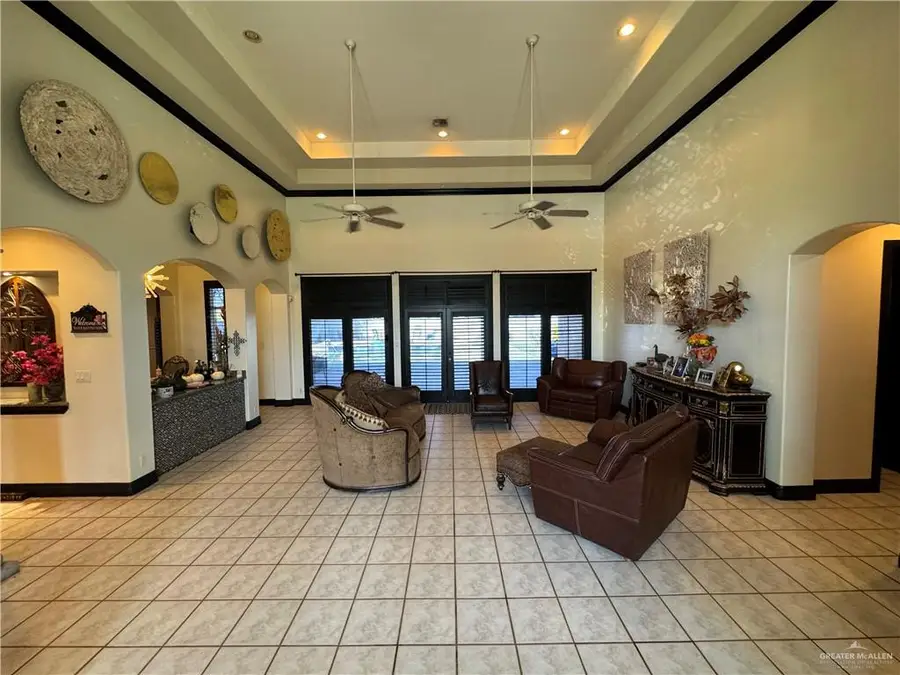 1238 W Bowie Avenue, Alamo, TX 78516 - #2