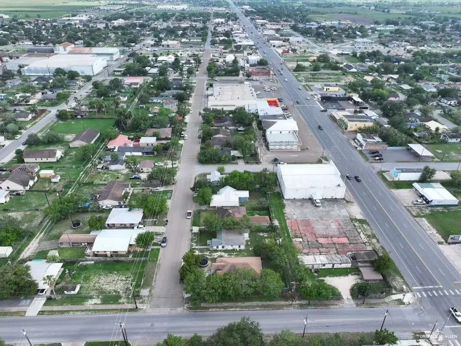 815 Extrumberto Solis Road, Elsa, TX 78543 - #2